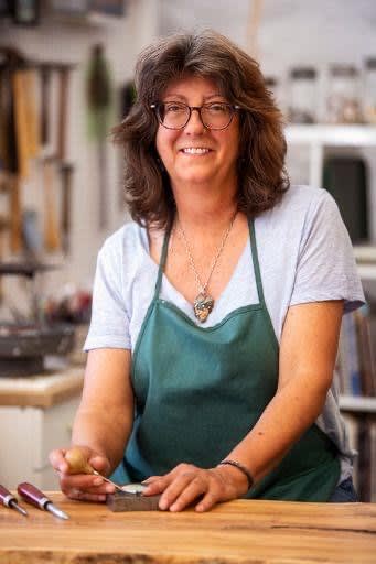 Jeannine Rosenberg, Uxbridge jewellery artist working on a piece