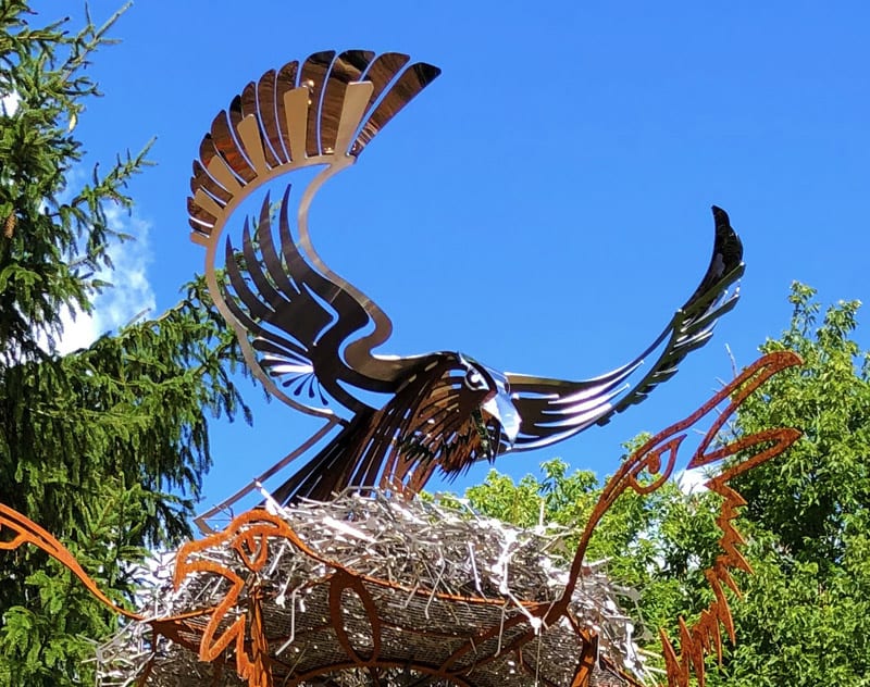 Tom Loach creates mixed media sculptures that can be seen in gardens, homes and offices across Canada